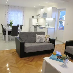 Perivoj Apartament